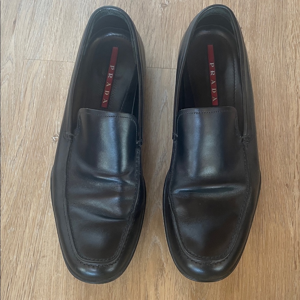 Prada Elegant Black Leather Loafers